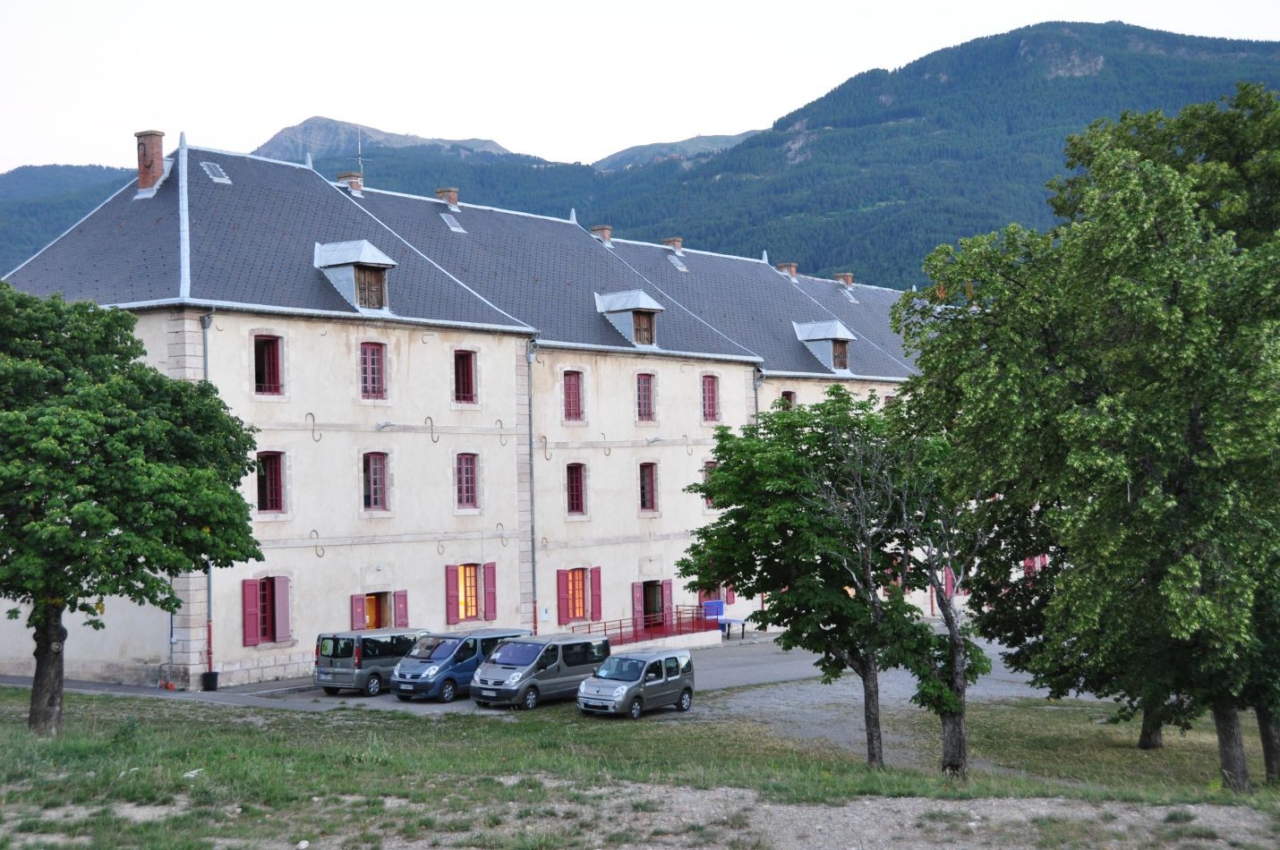 Igesa : Mont-dauphin, Montagne et eaux vives 8-11 ans (Été)