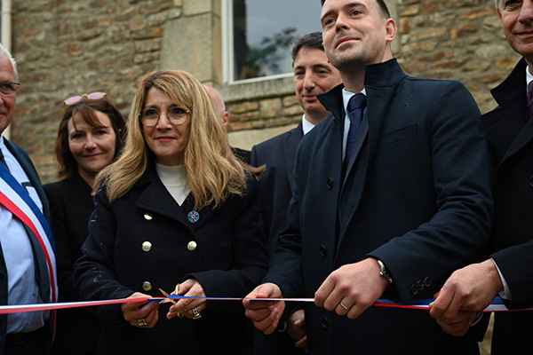 La 4e maison Athos près d’Auray dans le Morbihan, inaugurée le jeudi 27 avril 2023, par Patricia Mirallès, secrétaire d’État auprès du ministre des Armées.