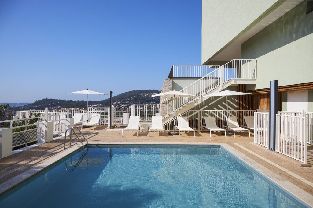 HYÈRES – Hôtel Le Continental