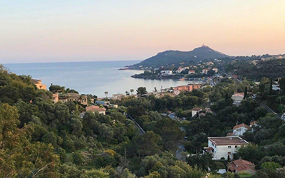 SAINT-RAPHAËL – AGAY – Hôtel Les Roches Rouges