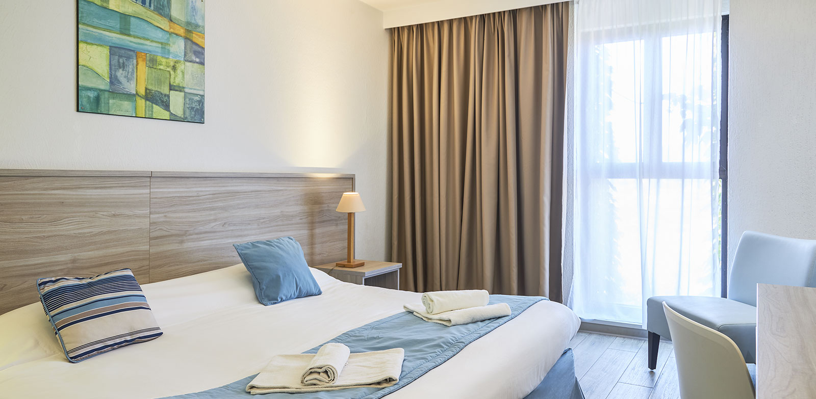 HYÈRES – Hôtel Le Continental